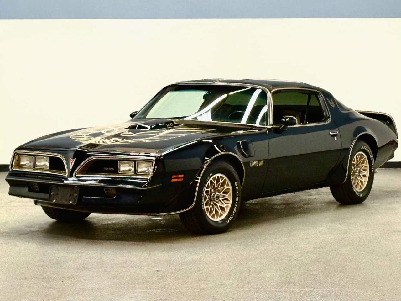 1977 Pontiac Firebird 1