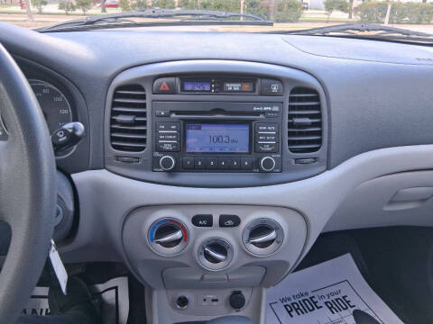 2010 Hyundai Accent GLS