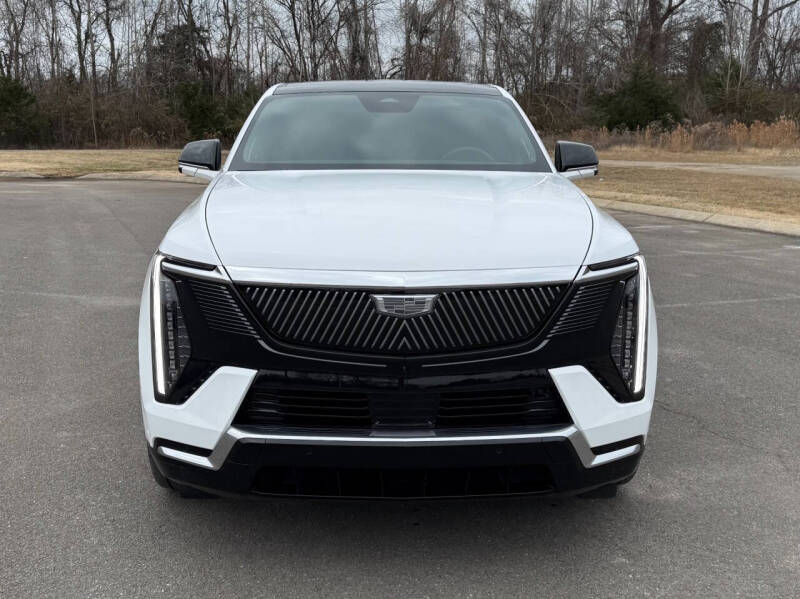 2025 Cadillac Escalade IQ Luxury 2