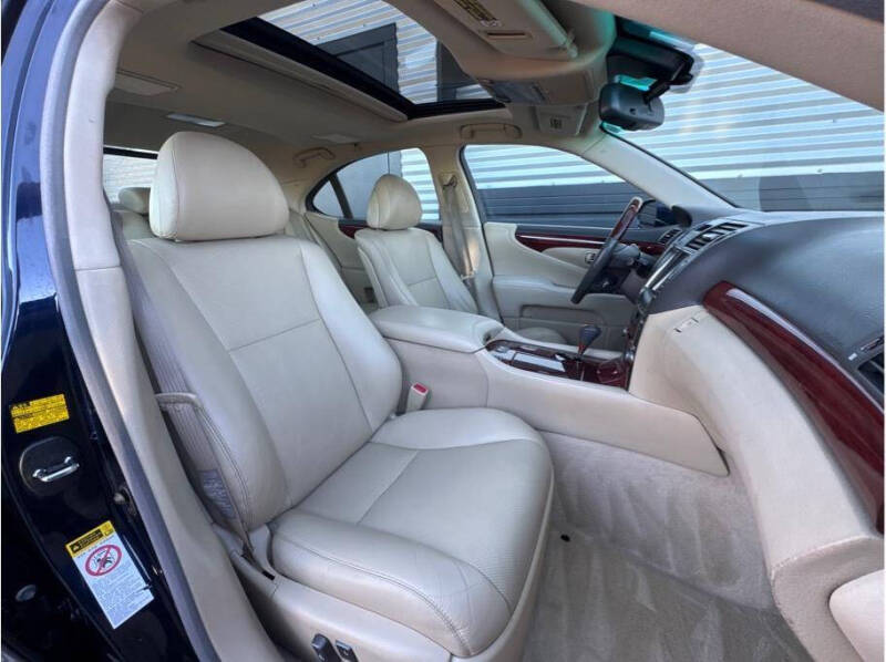 2007 Lexus LS 460
