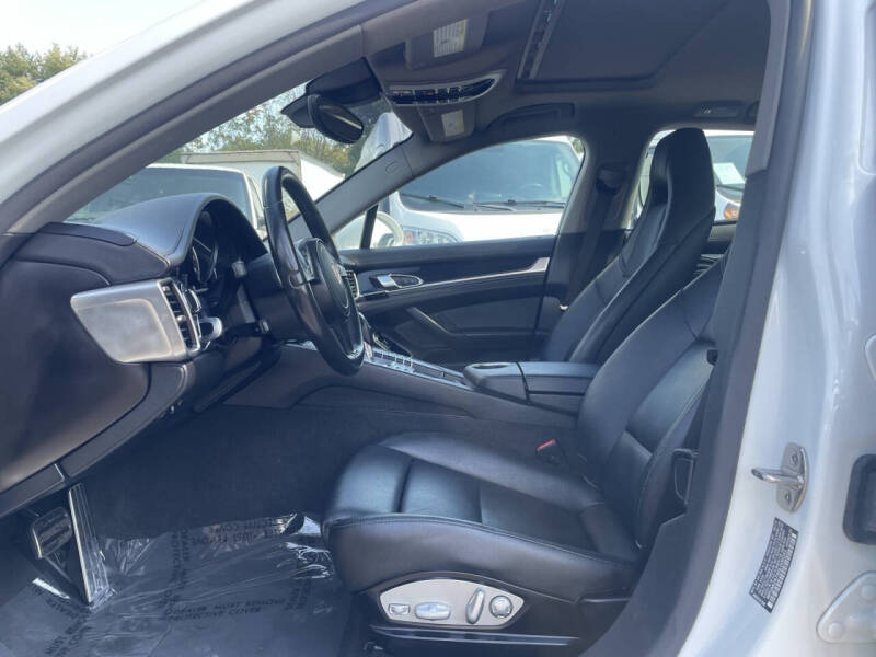 2016 Porsche Panamera