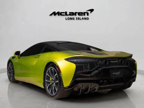 2023 McLaren Artura
