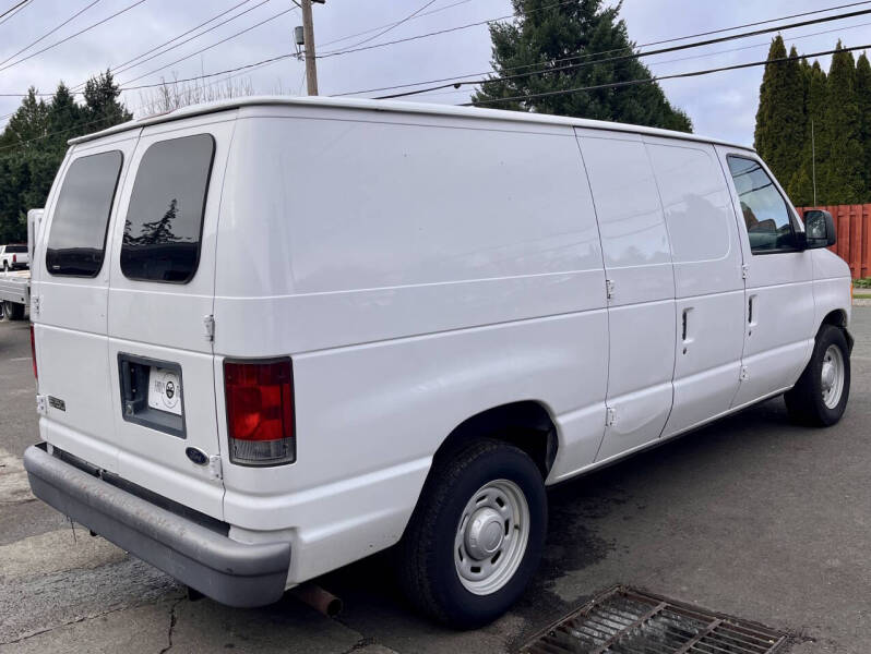 2004 Ford E-Series E-150