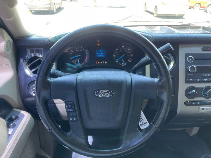 2016 Ford Expedition XL Fleet