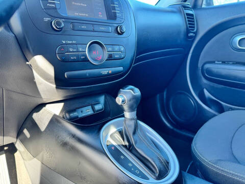 2017 Kia Soul +