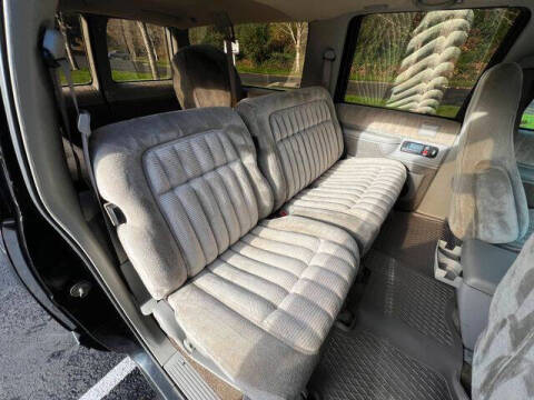 1993 GMC Suburban K2500