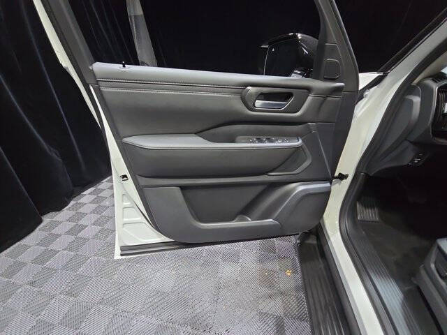 2025 Nissan Armada SV