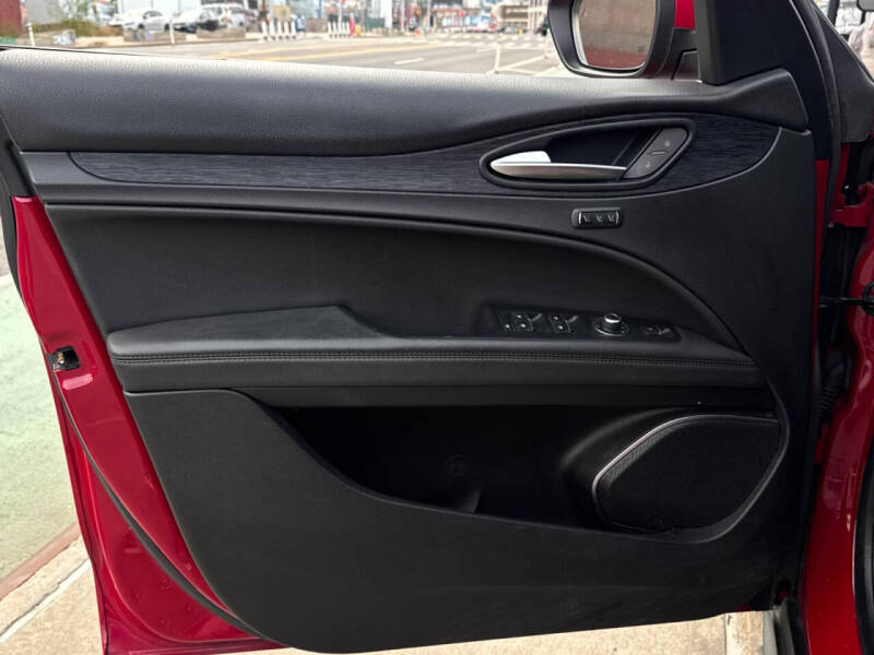 2022 Alfa Romeo Stelvio Sprint