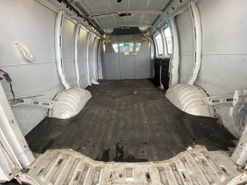 2017 GMC Savana 2500