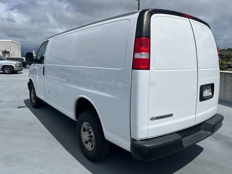 2023 Chevrolet Express 2500