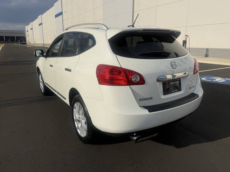 2011 Nissan Rogue SV