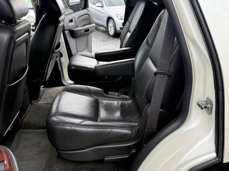 2010 Cadillac Escalade Luxury