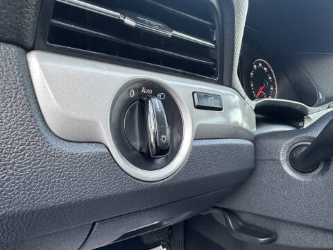 2022 Volkswagen Passat SE