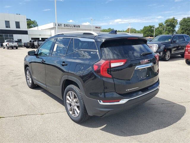 2024 GMC Terrain SLT