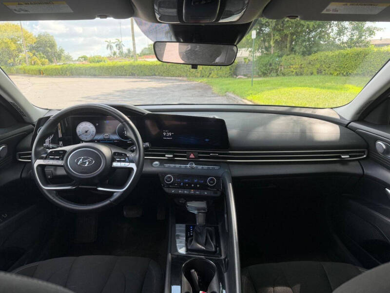 2023 Hyundai Elantra