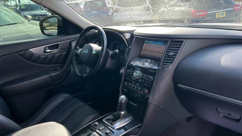 2012 Infiniti FX35