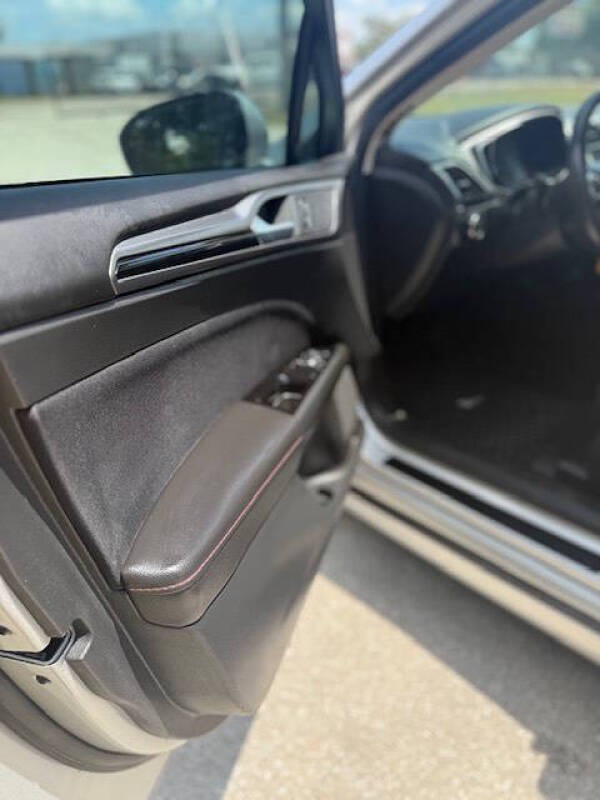 2015 Ford Fusion SE