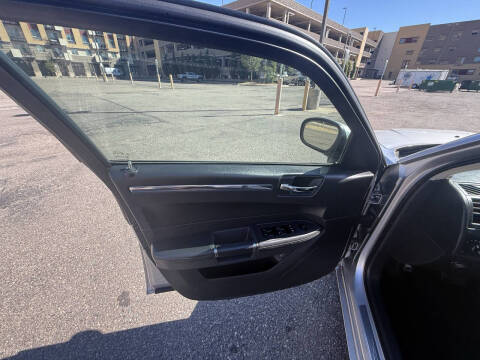 2009 Chrysler 300 SRT-8