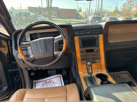 2011 Lincoln Navigator