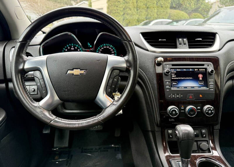 2017 Chevrolet Traverse LT