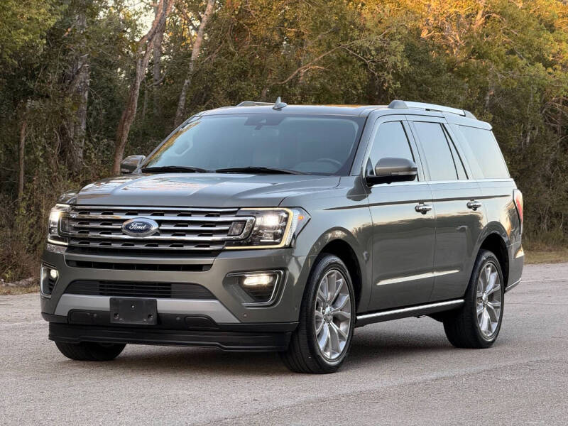 2019 Ford Expedition Limited's photo