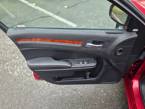 2012 Chrysler 300 Limited