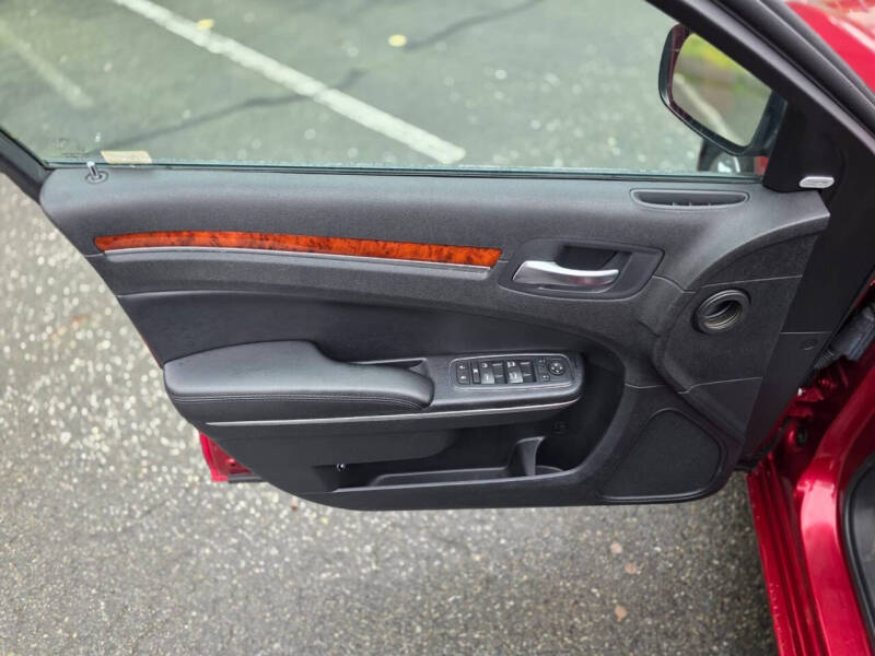 2012 Chrysler 300 Limited