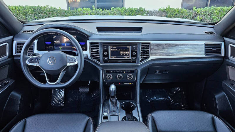 2023 Volkswagen Atlas Cross Sport SE