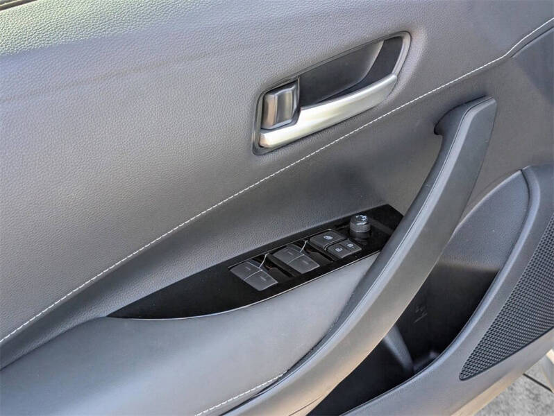 2023 Toyota Corolla Hatchback SE