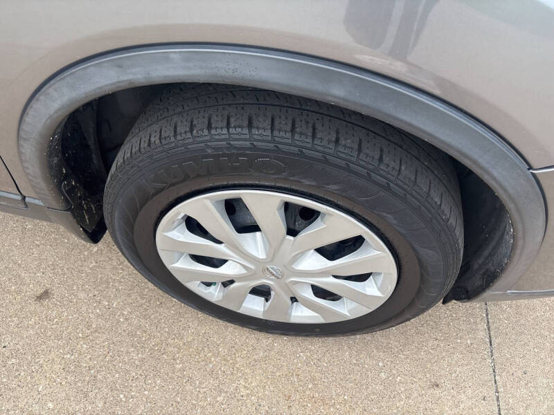 2016 Nissan Rogue SV