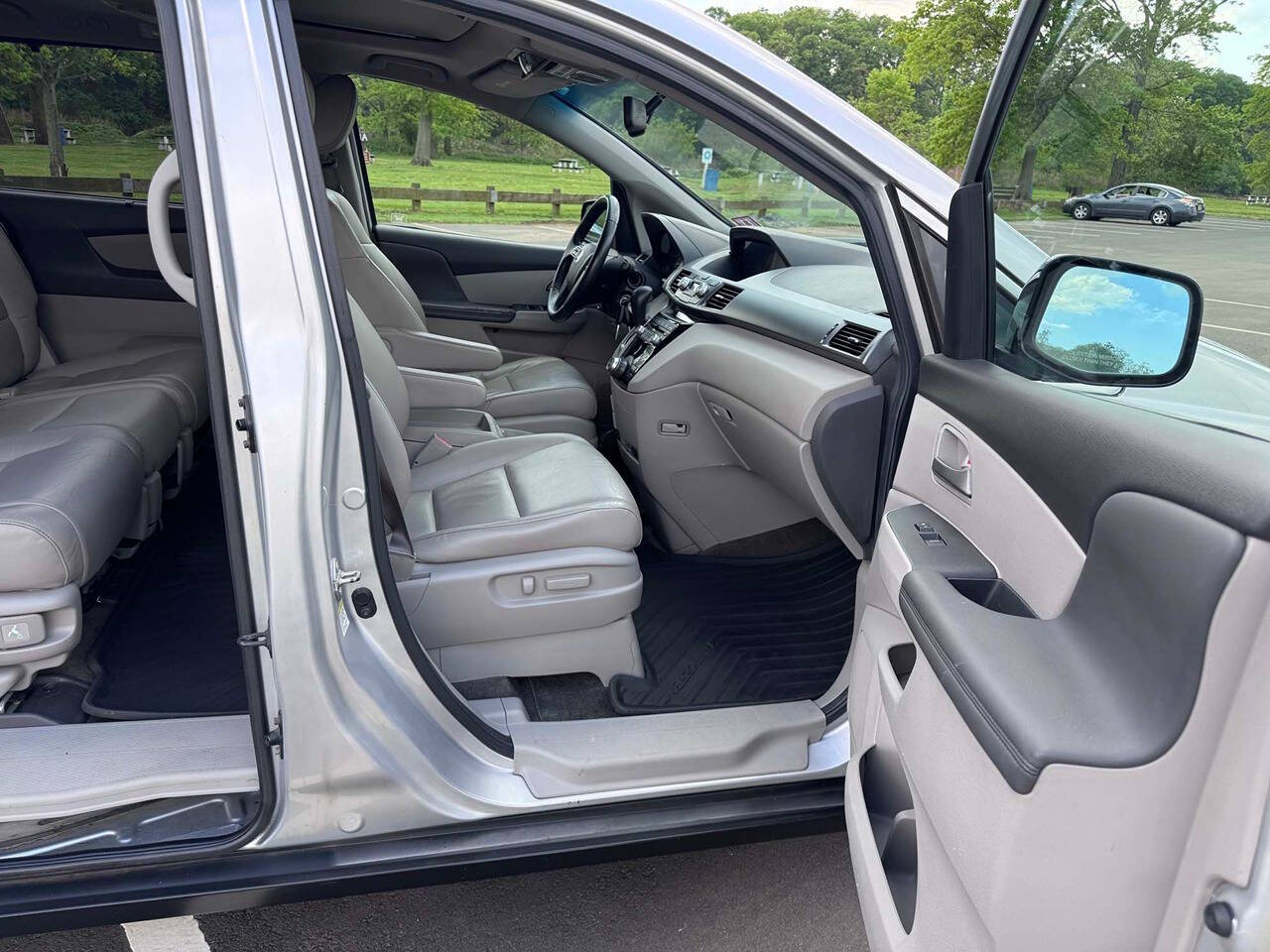2011 Honda Odyssey 18