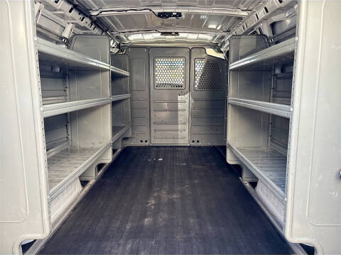 2022 GMC Savana 2500