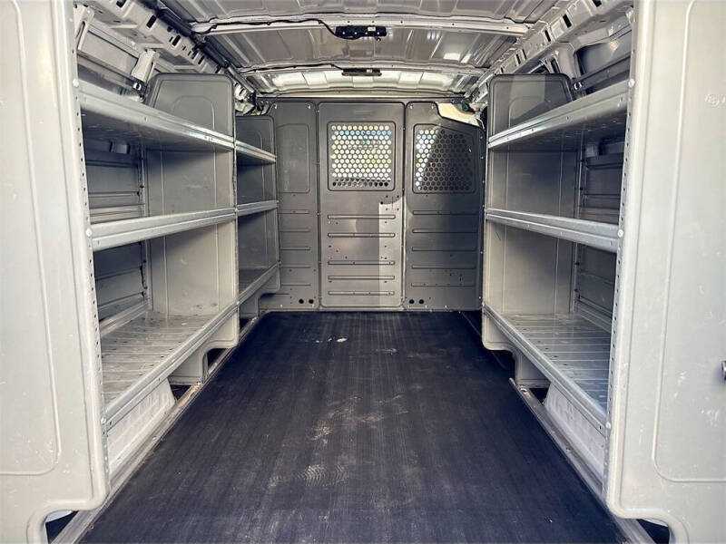 2022 GMC Savana 2500