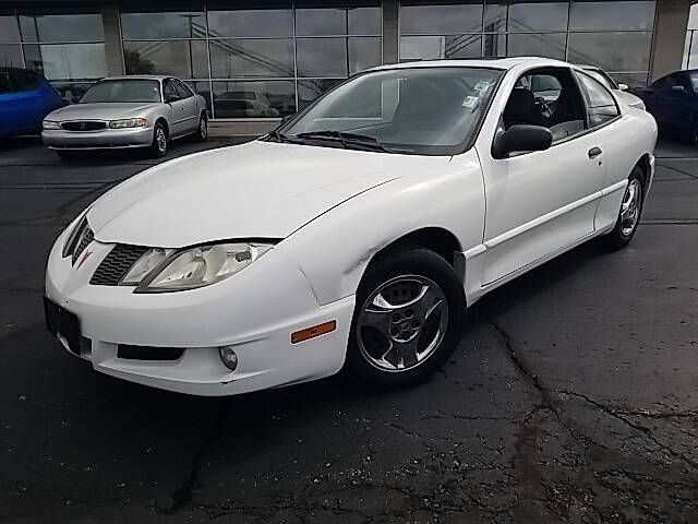 Used 2004 Pontiac Sunfire Base with VIN 1G2JB12F147199695 for sale in Bellefontaine, OH