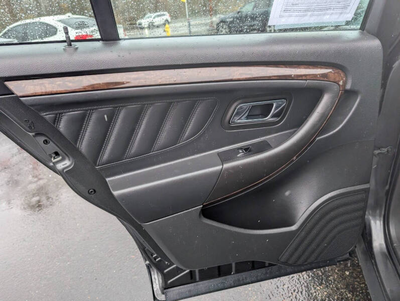 2016 Ford Taurus Limited