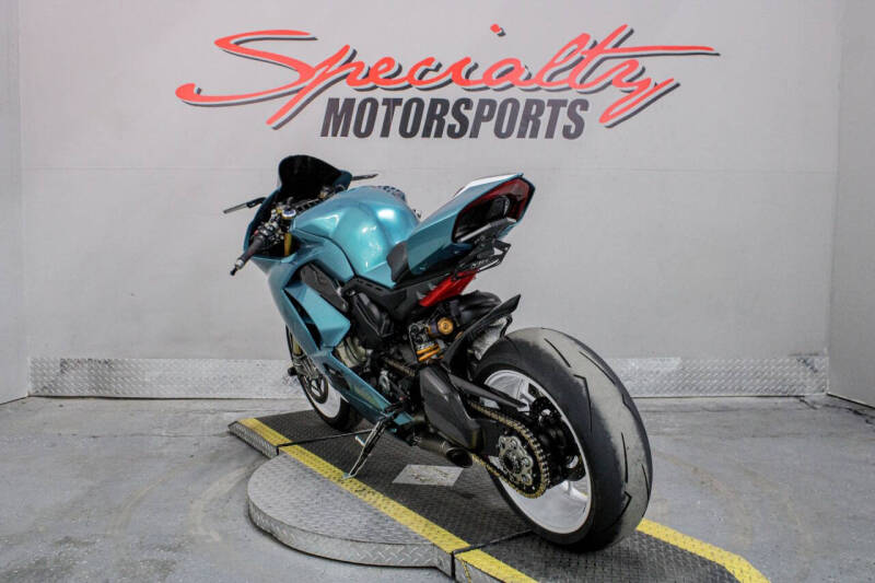 2018 Ducati Panigale V4 S