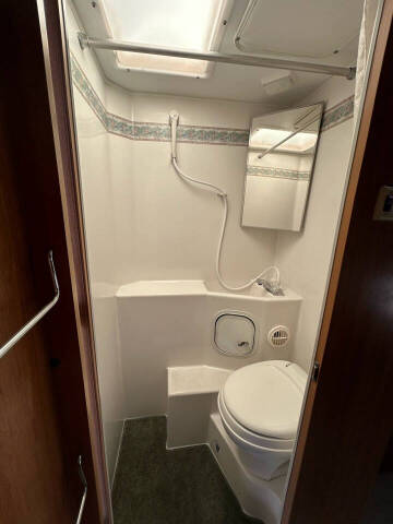 2005 Lance CAMPER 920