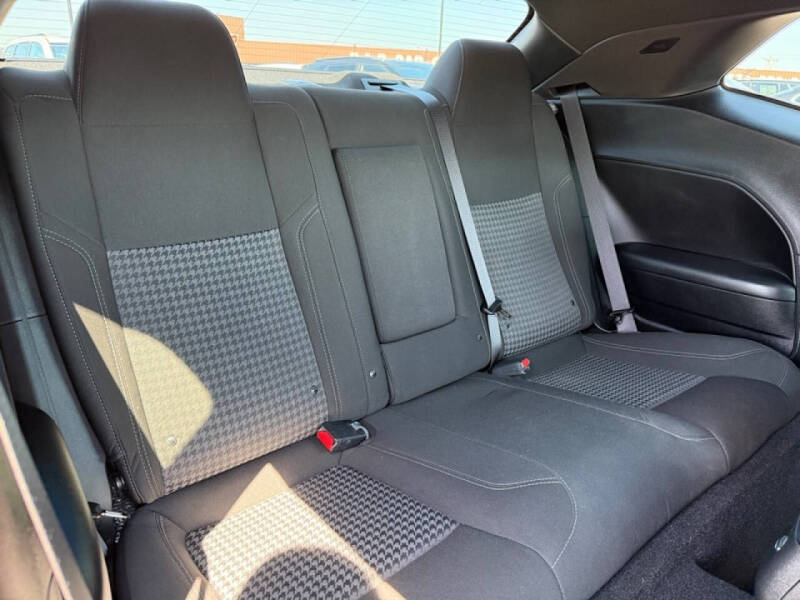 2022 Dodge Challenger SXT