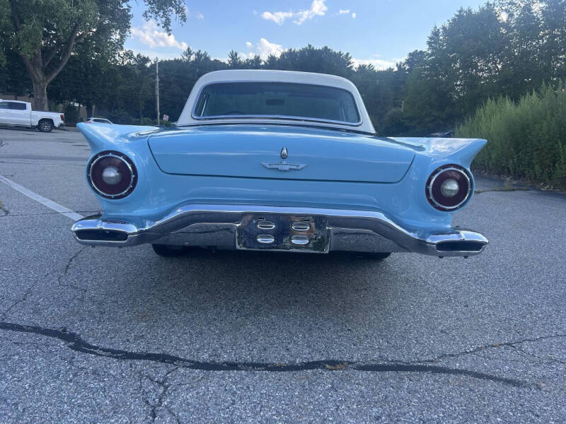 1957 Ford Thunderbird