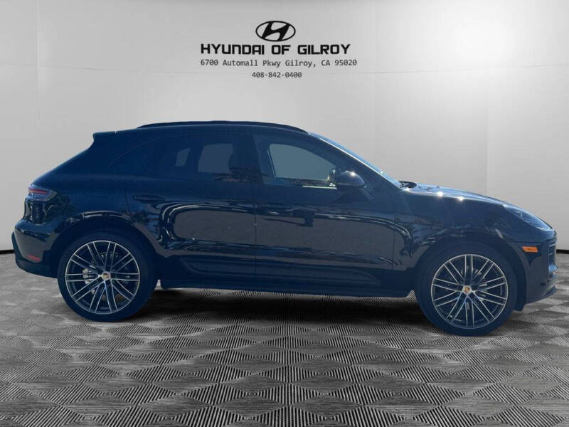 2023 Porsche Macan T