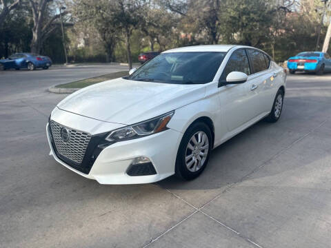 2020 Nissan Altima for sale at Born To Drive Auto Sales in Seguin TX