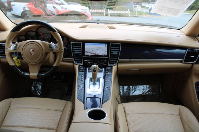 2012 Porsche Panamera