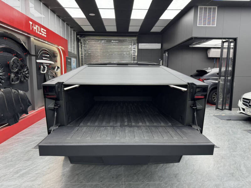 2024 Tesla Cybertruck