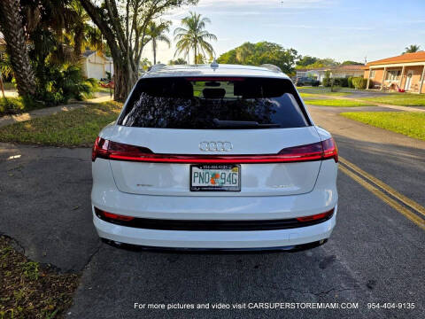 2021 Audi e-tron quattro Premium