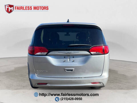 2021 Chrysler Voyager LX