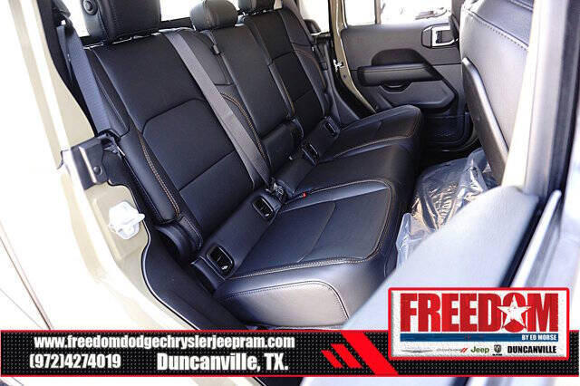 2025 Jeep Gladiator High Tide