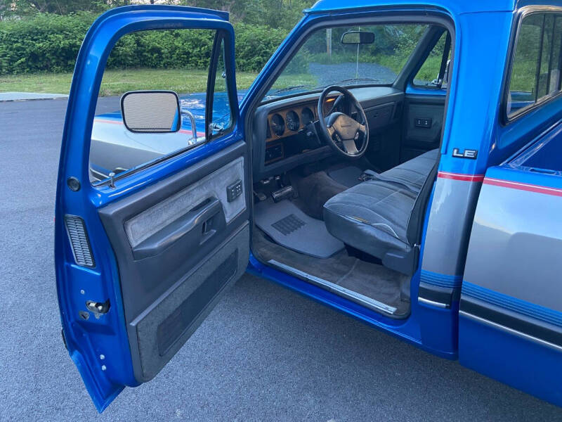 1992 Dodge RAM 150 LE
