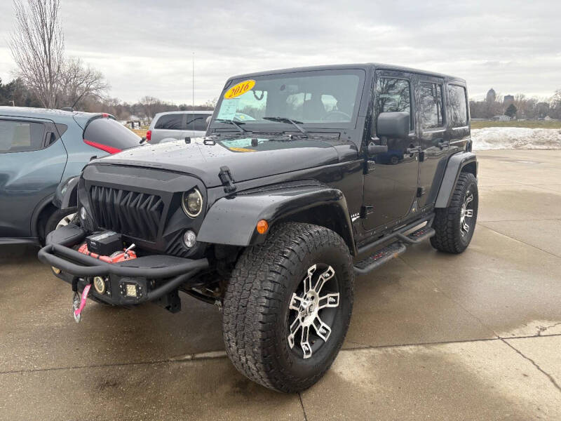 2016 Jeep Wrangler Unlimited Sahara's photo