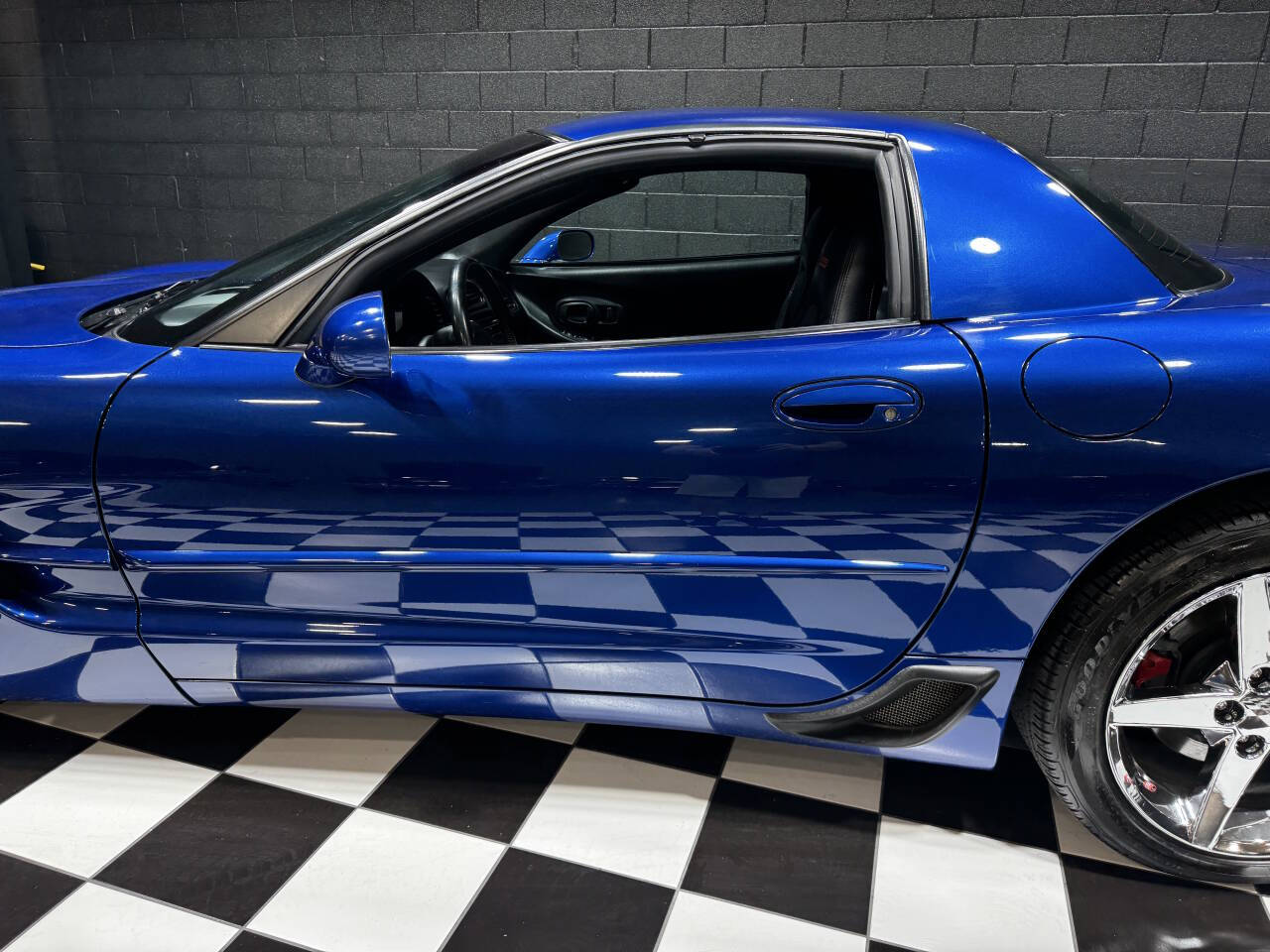 2002 Chevrolet Corvette 19