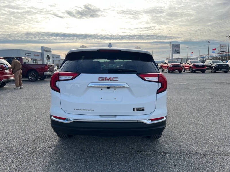 2023 GMC Terrain SLT